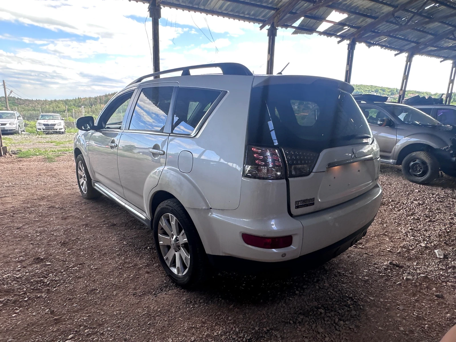Mitsubishi Outlander 2.2 177 НА ЧАСТИ - изображение 6
