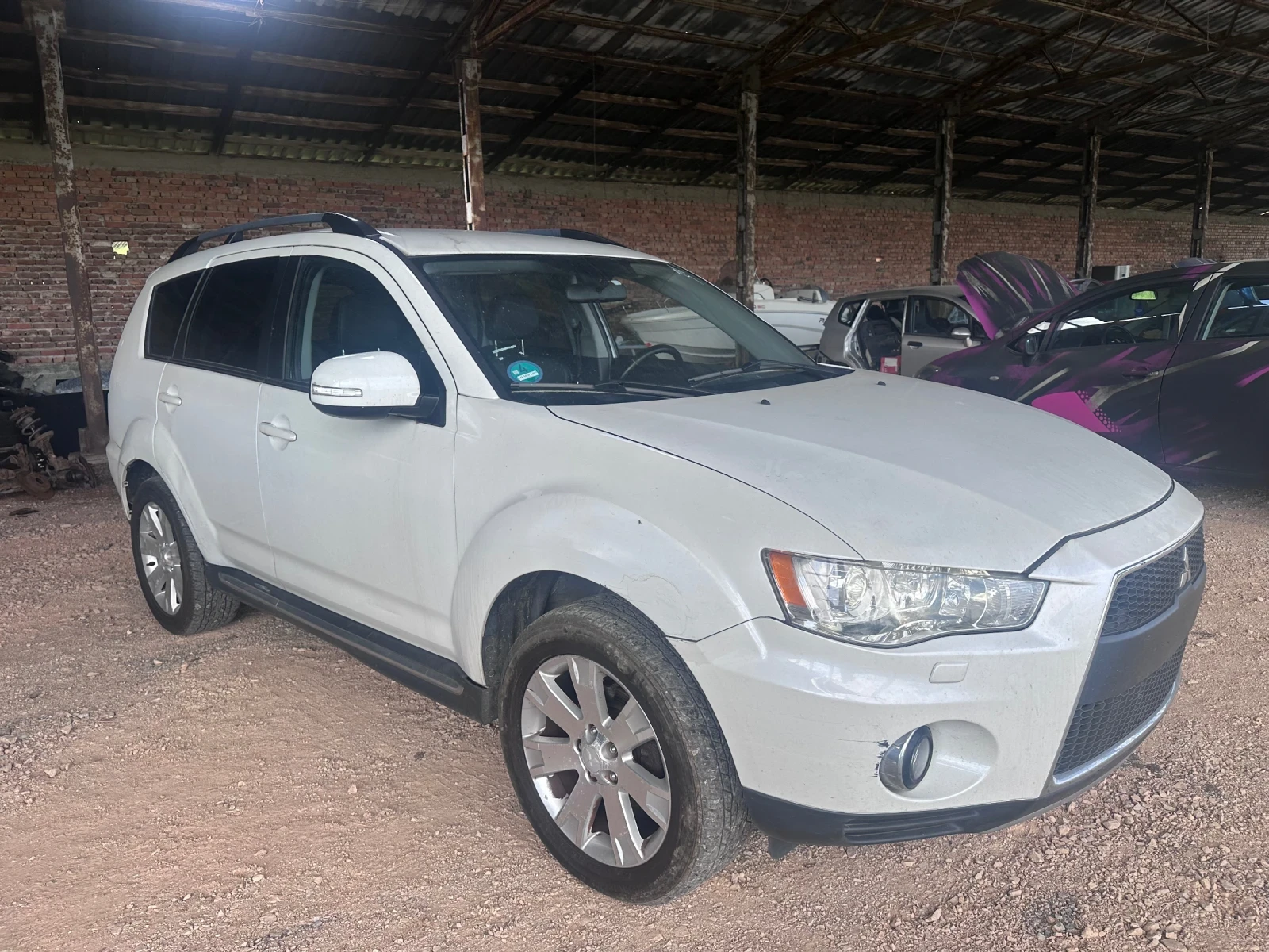 Mitsubishi Outlander 2.2 177 НА ЧАСТИ - изображение 3