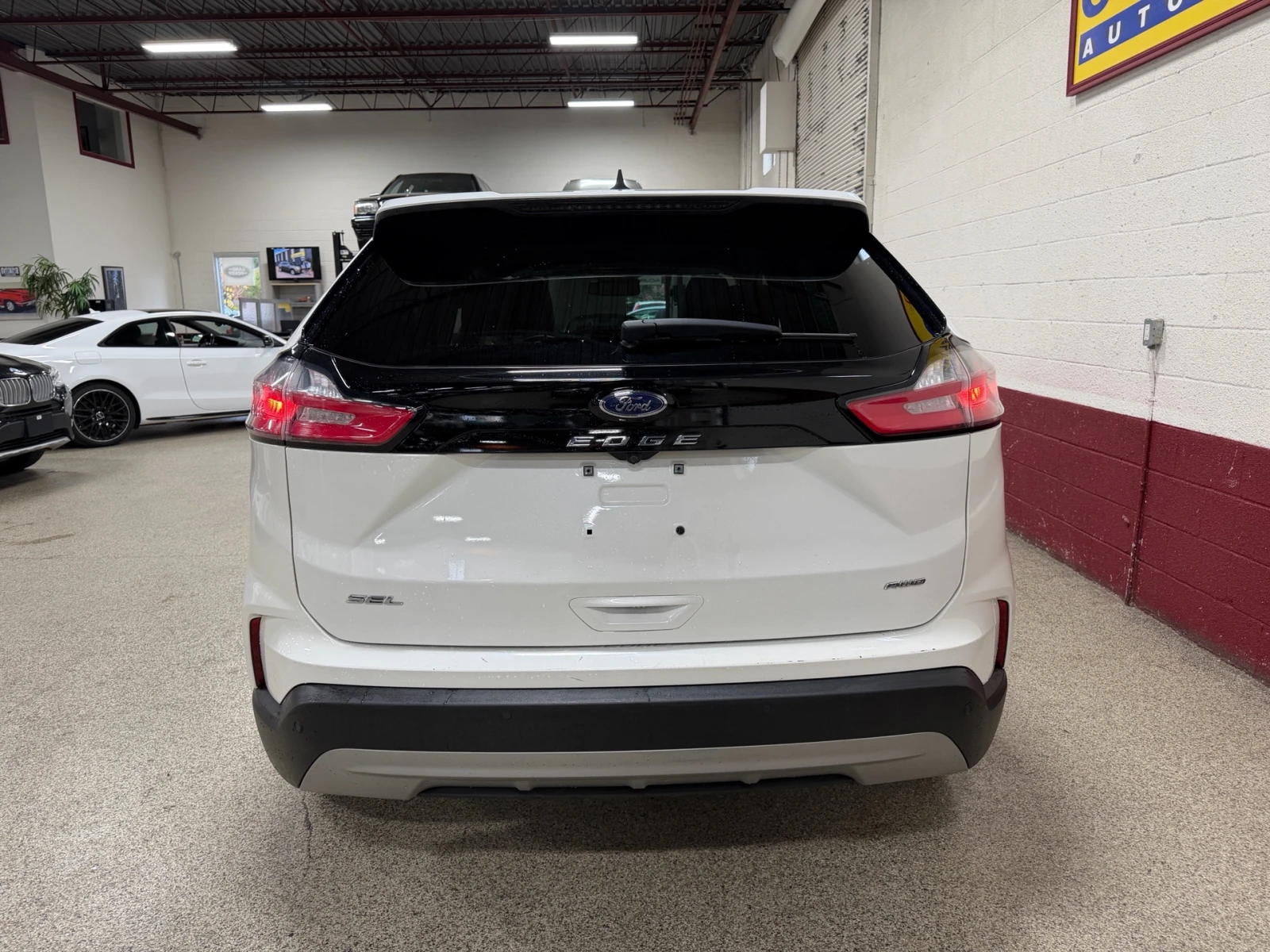 Ford Edge SEL AWD / CARPLAY / KEYLESS - изображение 4