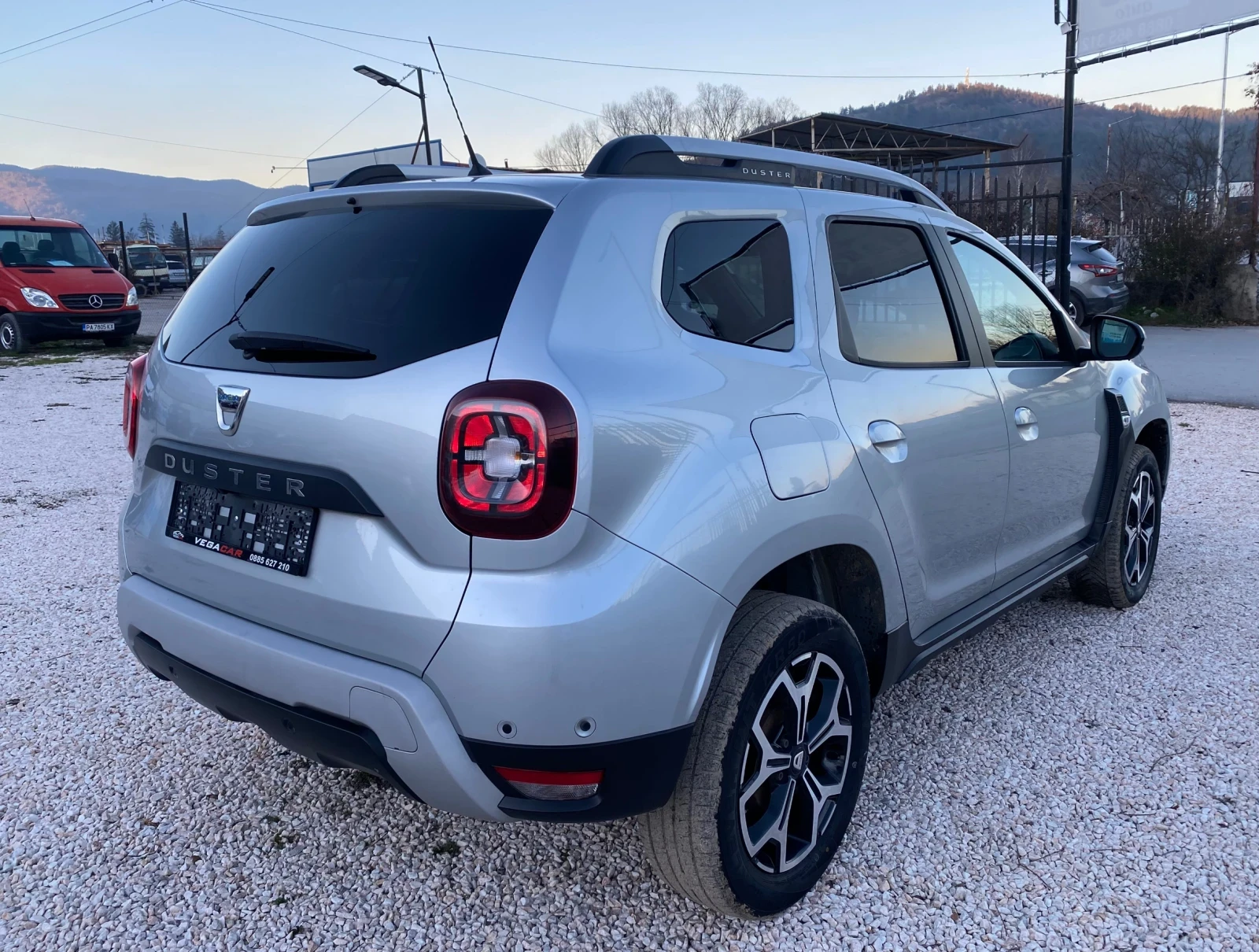Dacia Duster 1.5 dci /116 k.c./ Navi/ ������ 360 �������/ | Mobile.bg � ����������� 4