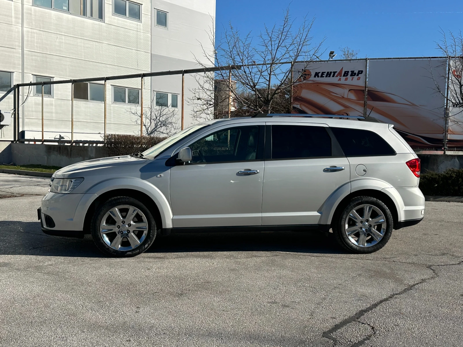 Fiat Freemont 2.0d 170 к.с. 7-местен - изображение 2