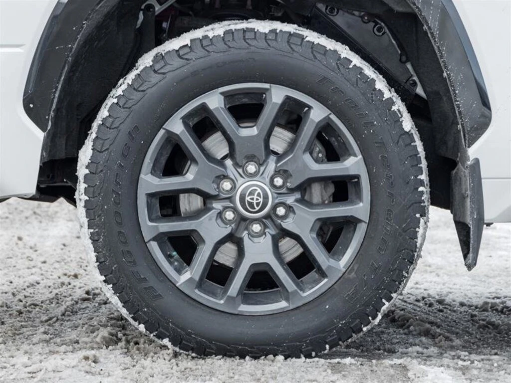 Toyota Tundra * CrewMax Platinum* * Aвтокредит* * Сервизна истор - изображение 7