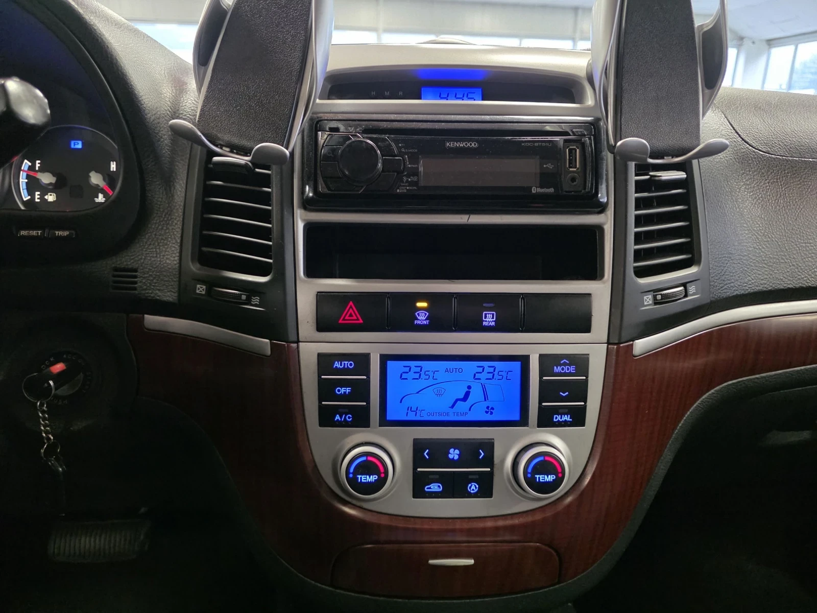 Hyundai Santa fe 2.2 crdi | Автоматик | 4х4 - изображение 9