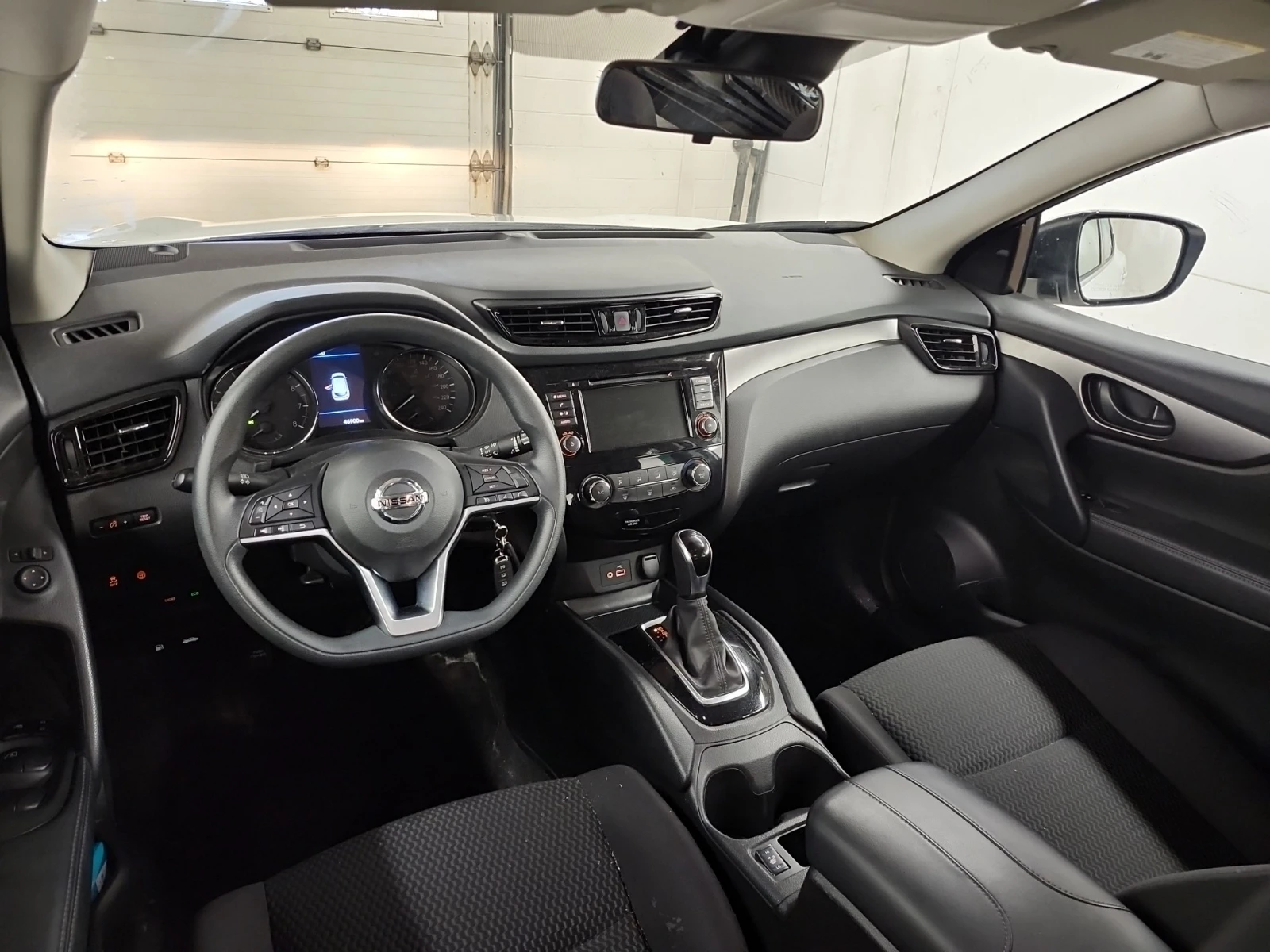 Nissan Qashqai S - изображение 8