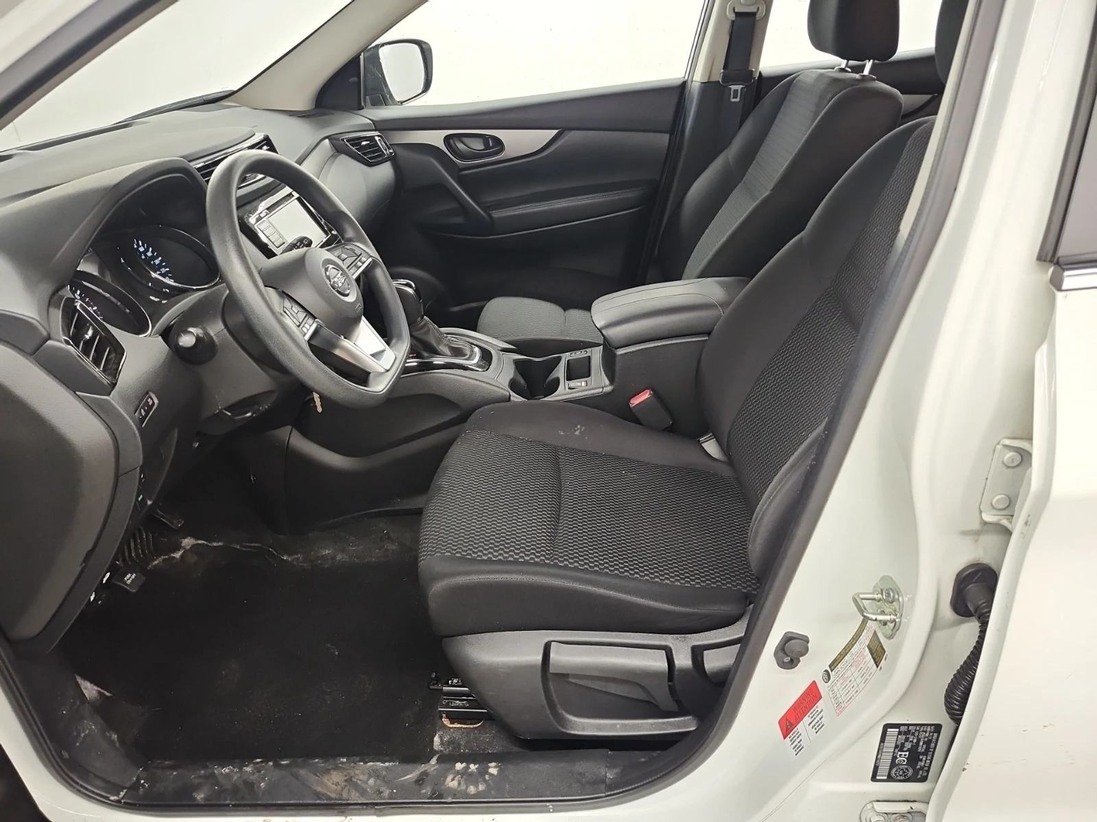 Nissan Qashqai S - изображение 10