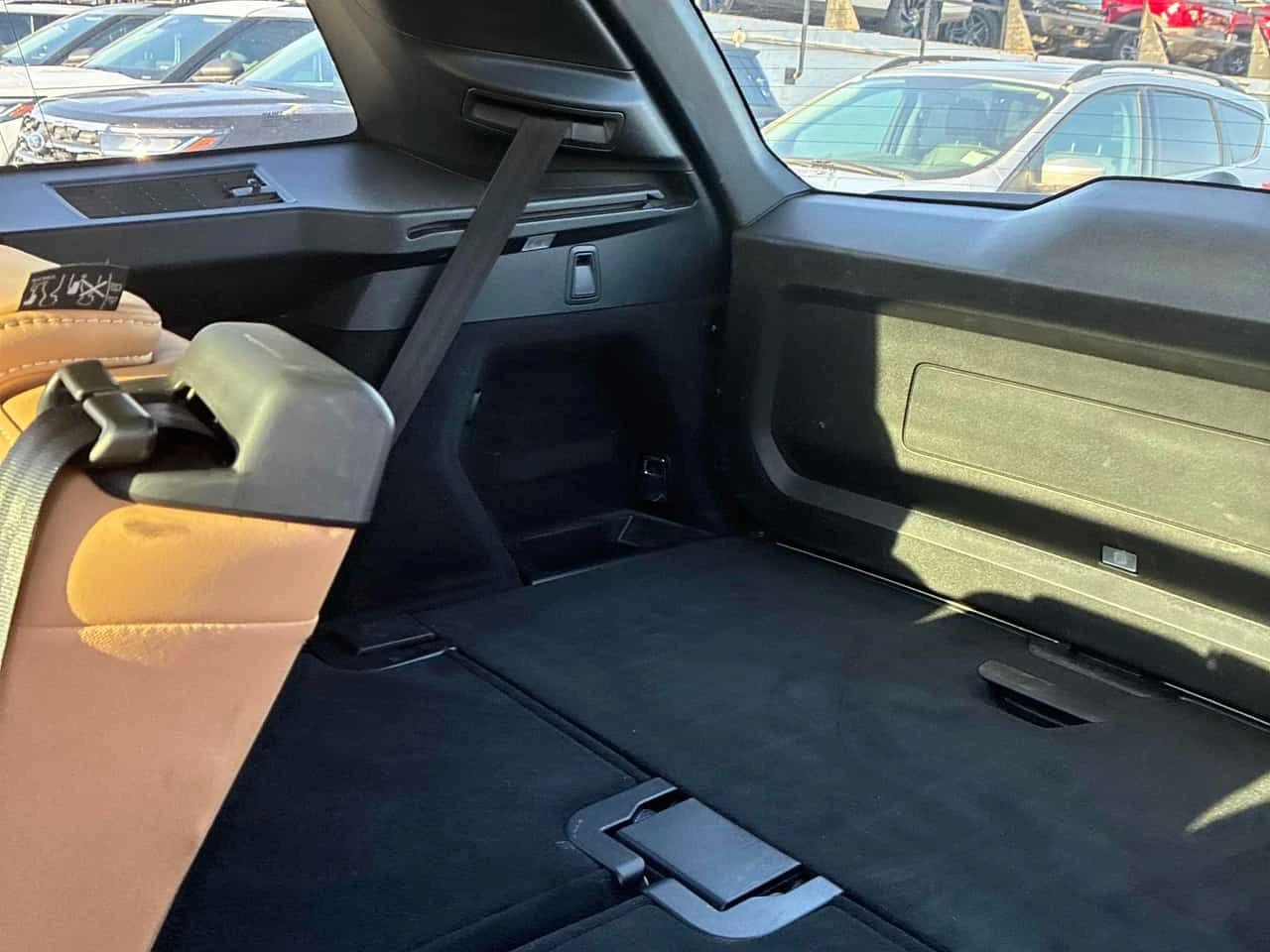 Volvo Xc90  | Ultimate Bright Theme | CARFAX, снимка 11 - Автомобили и джипове - 53825364