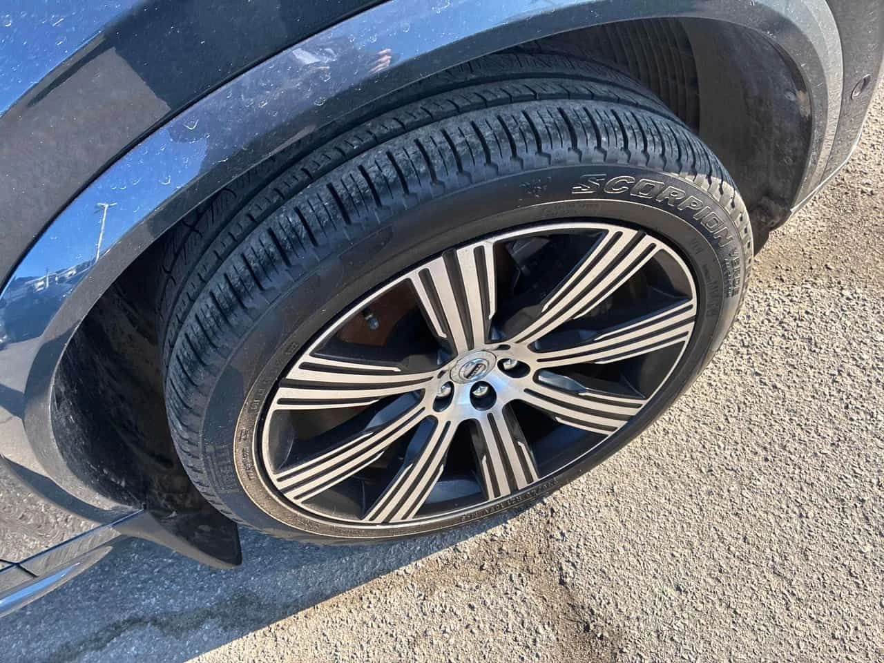 Volvo Xc90  | Ultimate Bright Theme | CARFAX, снимка 6 - Автомобили и джипове - 53825364