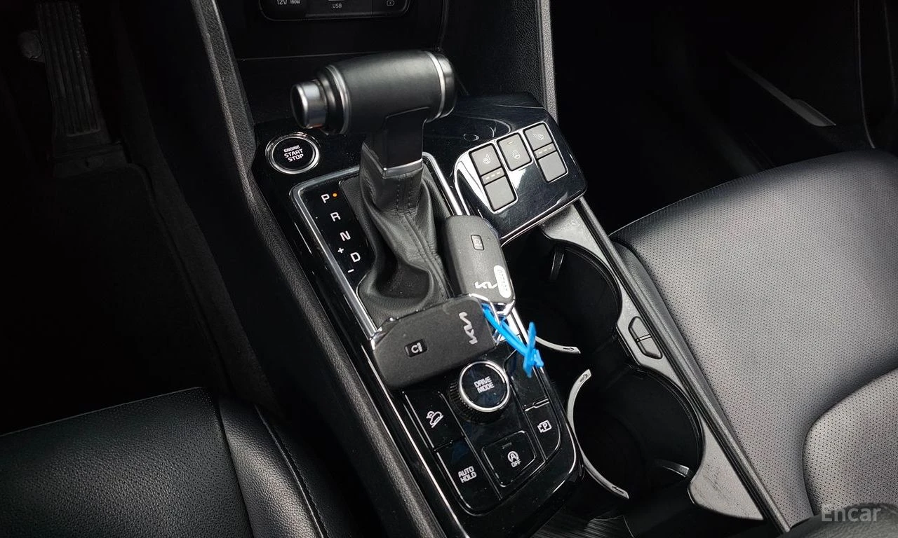 Kia Sportage ПОДГРЕВ* KEYLESS* КАМЕРА, снимка 9 - Автомобили и джипове - 54296220