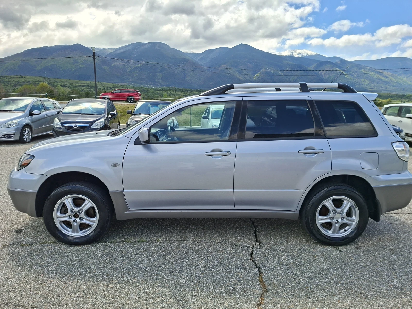 Mitsubishi Outlander 2, 0 i 4wd, снимка 8 - Автомобили и джипове - 54387890