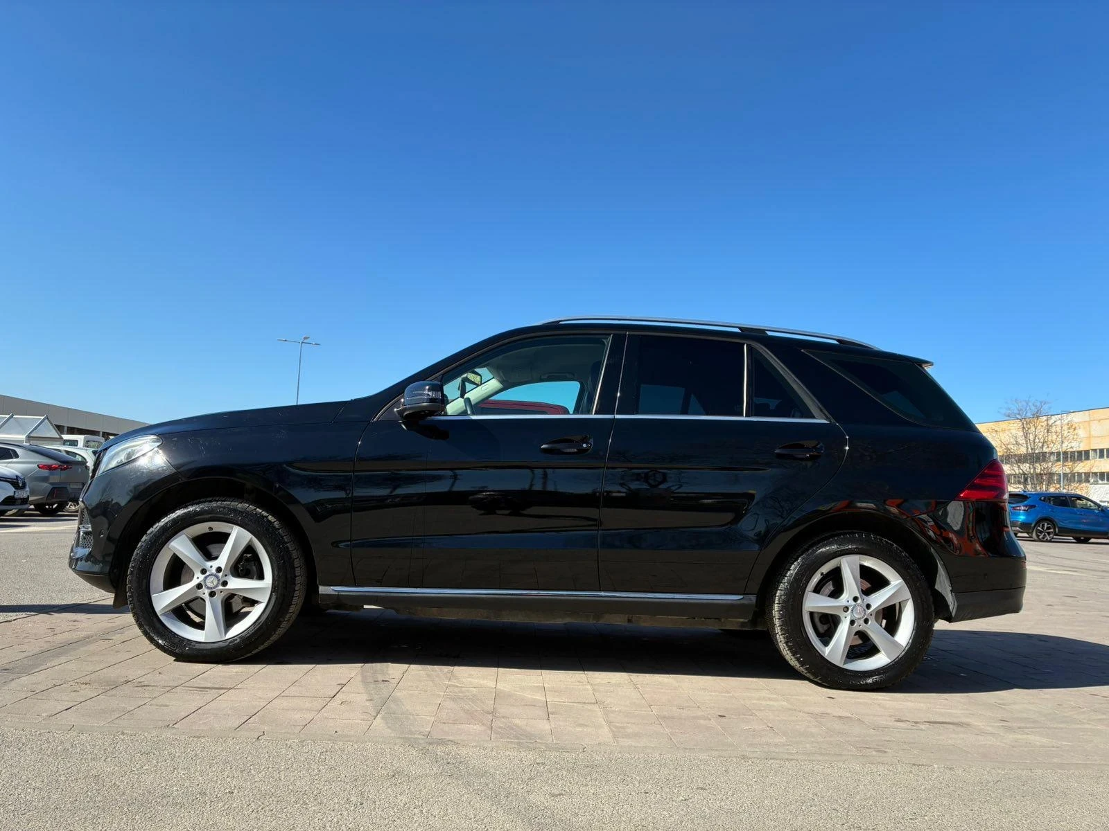 Mercedes-Benz GLE 350, снимка 2 - Автомобили и джипове - 55485822