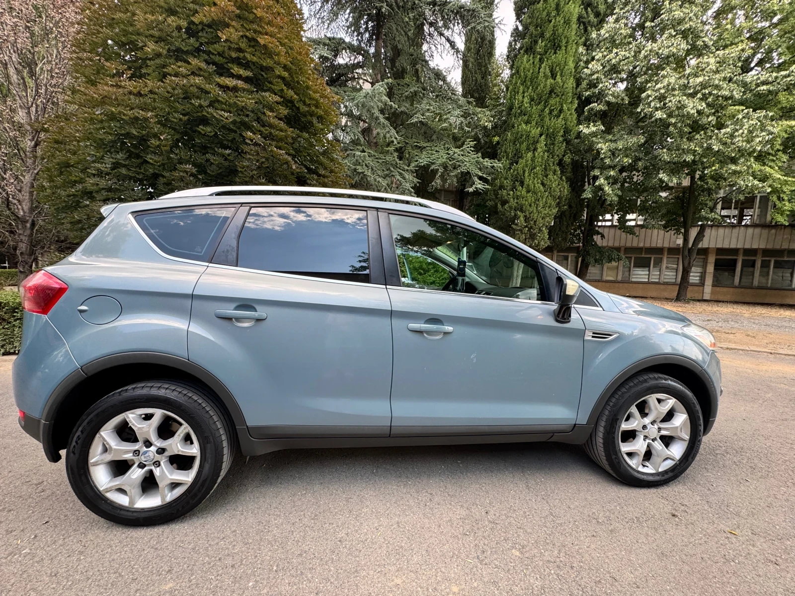 Ford Kuga 2.5 Turbo, 4x4, снимка 2 - Автомобили и джипове - 55593052