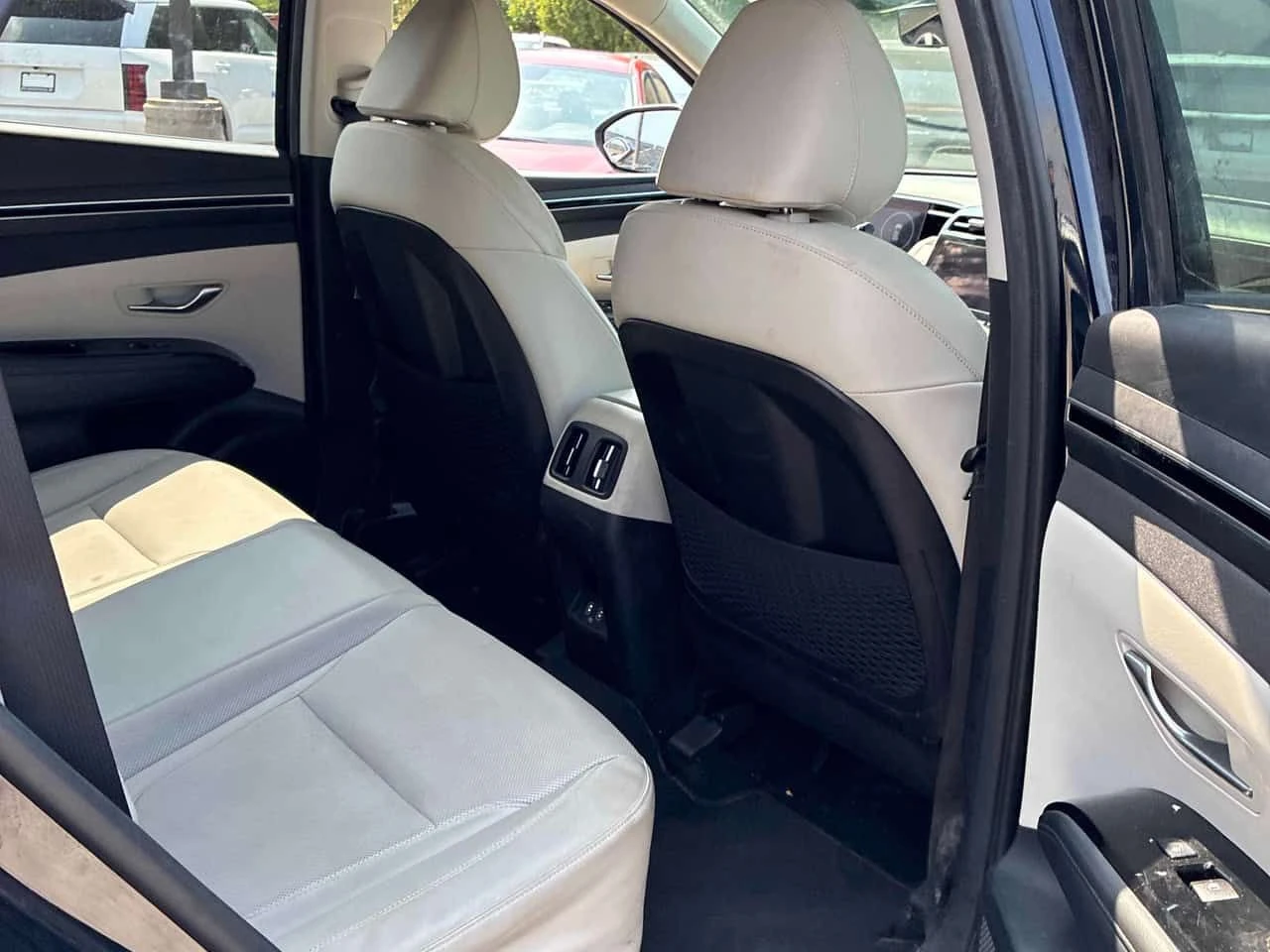 Hyundai Tucson Luxury | CARFAX | АВТОФИНАНСИРАНЕ, снимка 11 - Автомобили и джипове - 55631502