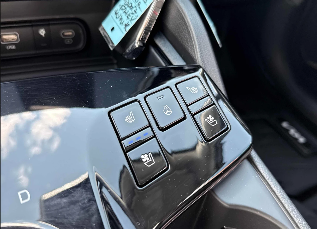 Kia Sportage AWD* 13к км* Обдух* Подгрев* Панорама* БЕЗ ЩЕТИ, снимка 11 - Автомобили и джипове - 55656990