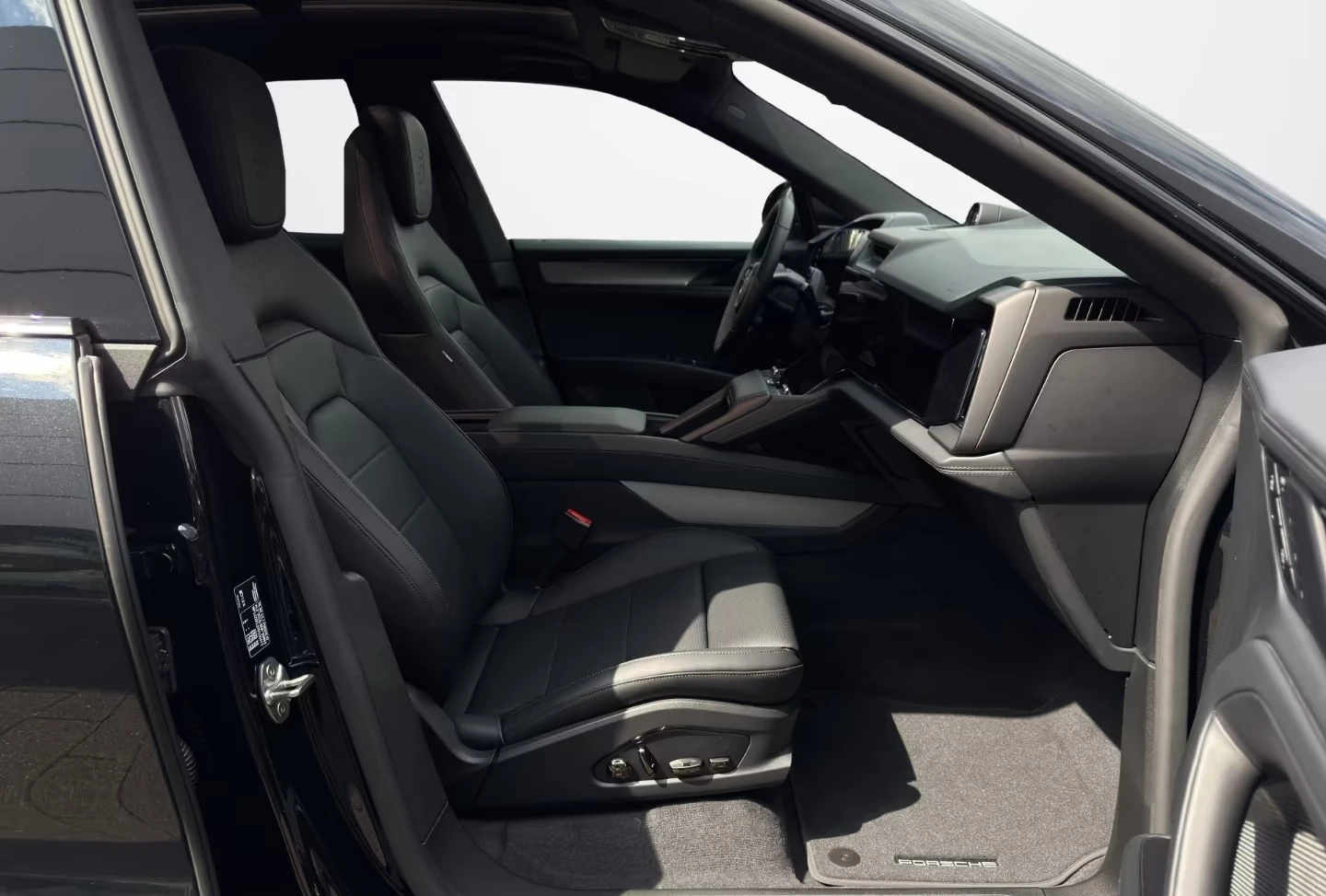 Porsche Cayenne S / SPORT CHRONO / DISPLAY / BOSE / HUD/ 360/ PANO, снимка 16 - Автомобили и джипове - 55687090