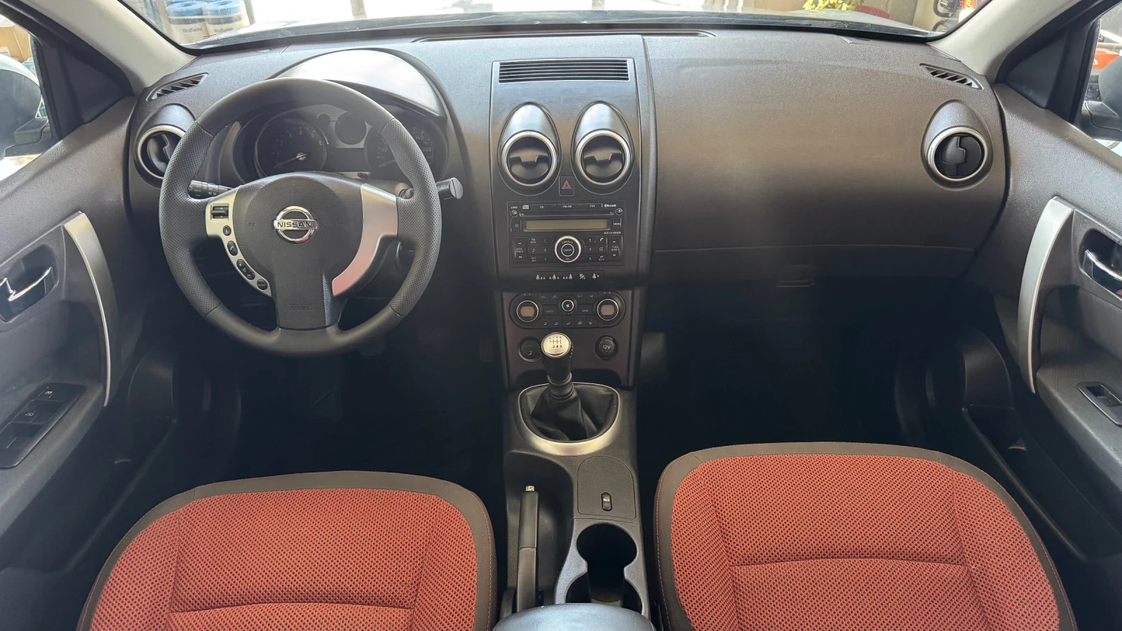 Nissan Qashqai 2.0 - Бензин - 2WD, снимка 10 - Автомобили и джипове - 55736422