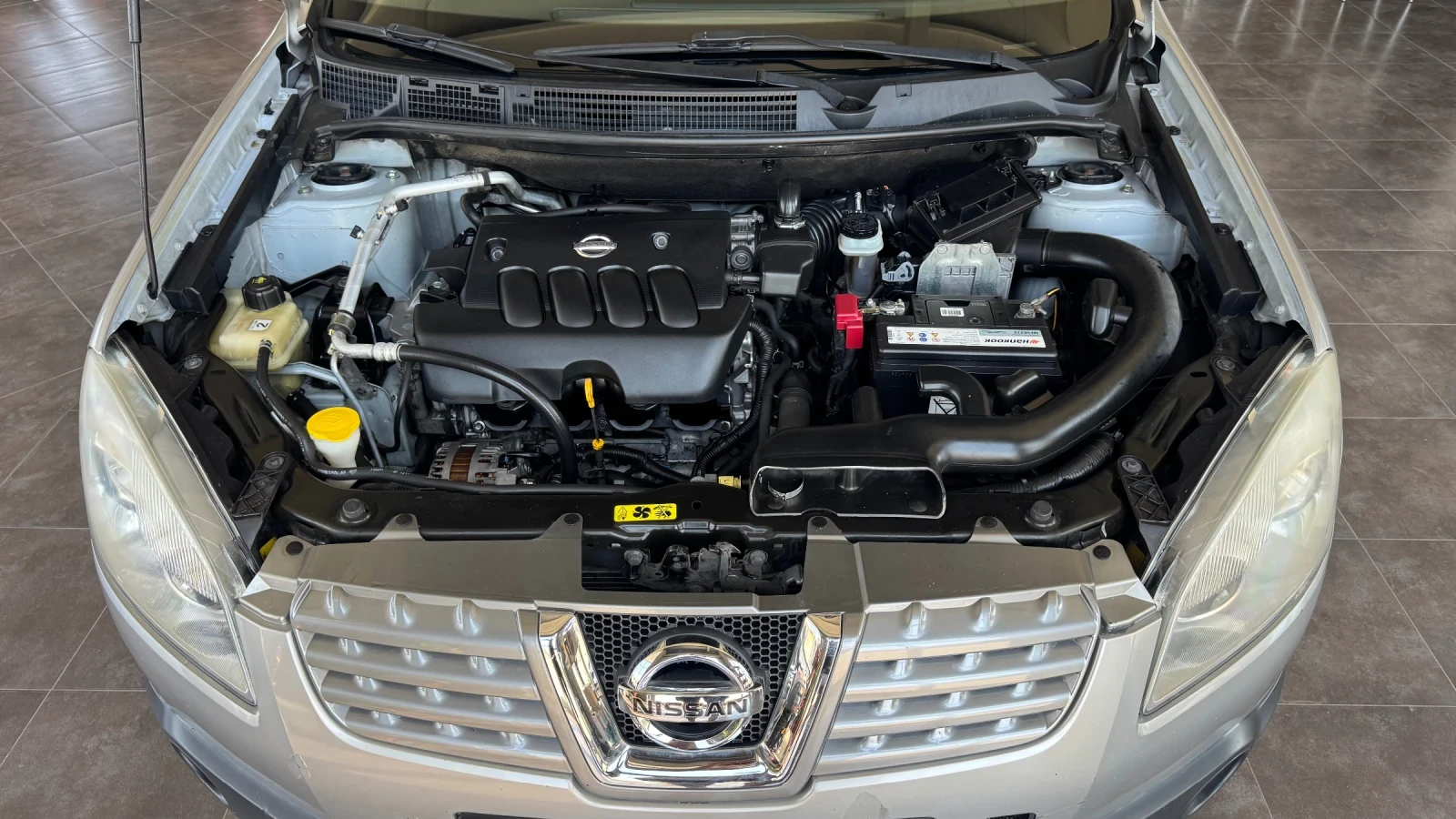 Nissan Qashqai 2.0 - Бензин - 2WD, снимка 17 - Автомобили и джипове - 55736422