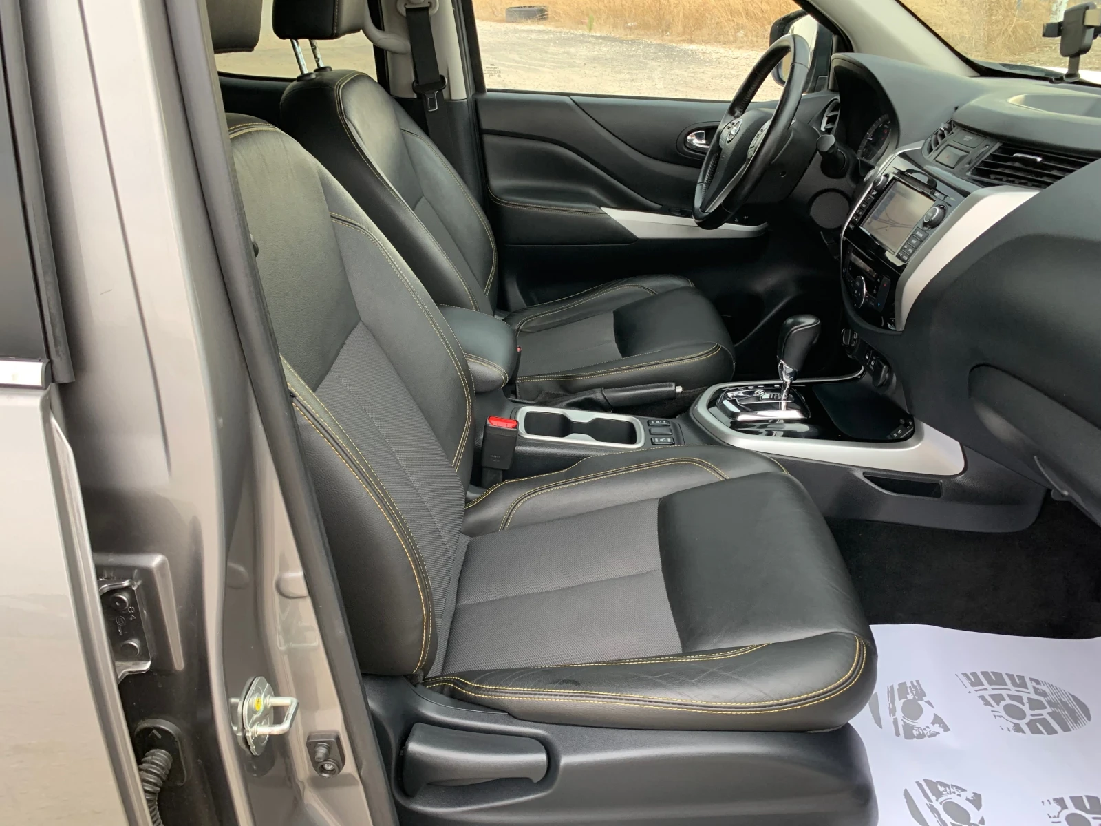 Nissan Navara 2.3 dci/ 4x4/190kc, снимка 13 - Автомобили и джипове - 56172751