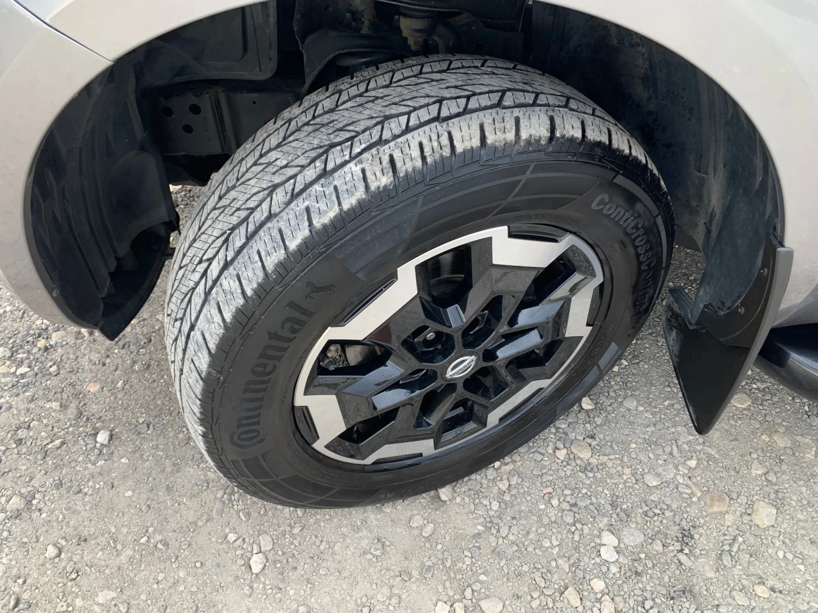 Nissan Navara 2.3 dci/ 4x4/190kc, снимка 16 - Автомобили и джипове - 56172751