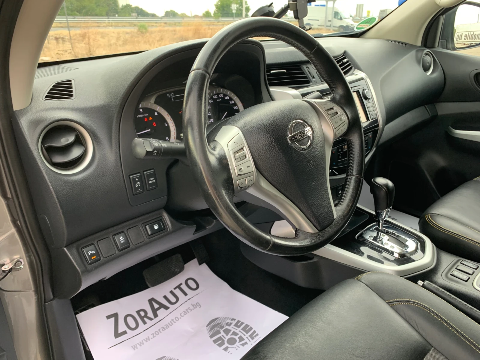 Nissan Navara 2.3 dci/ 4x4/190kc, снимка 8 - Автомобили и джипове - 56172751