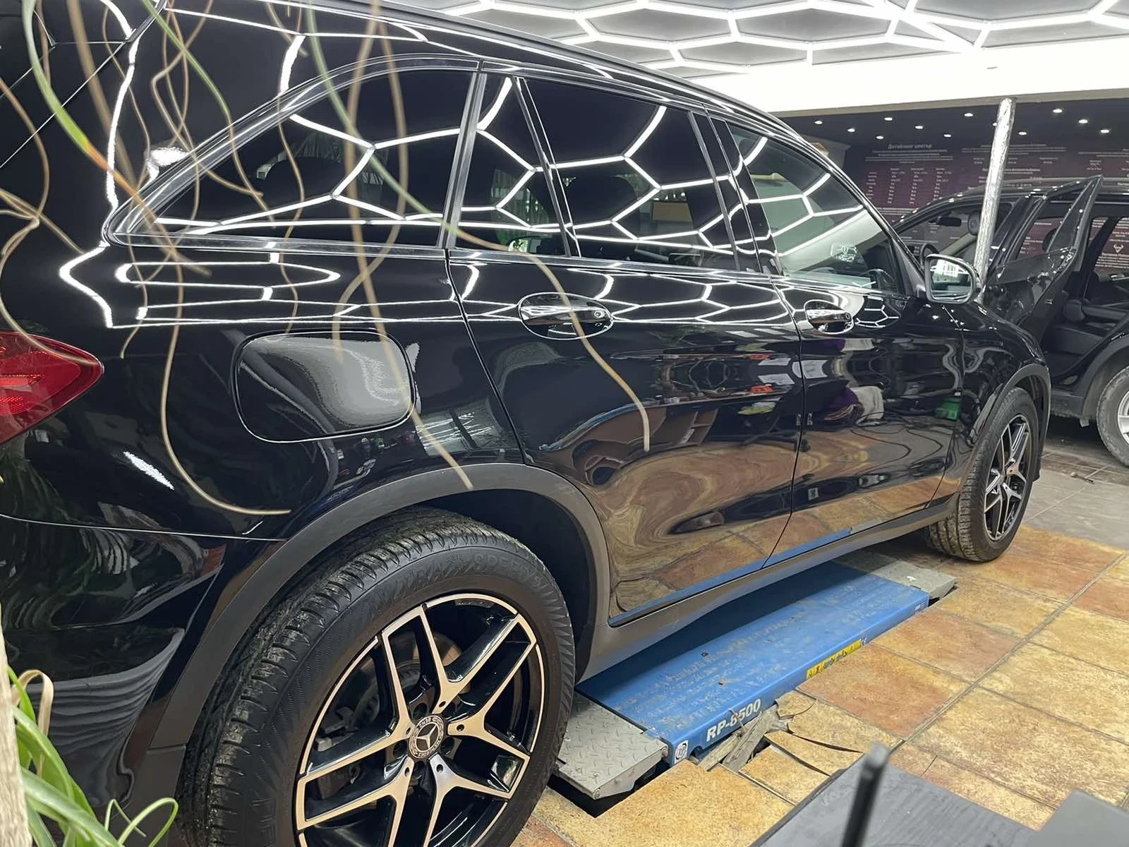 Mercedes-Benz GLC 250, снимка 4 - Автомобили и джипове - 56318790
