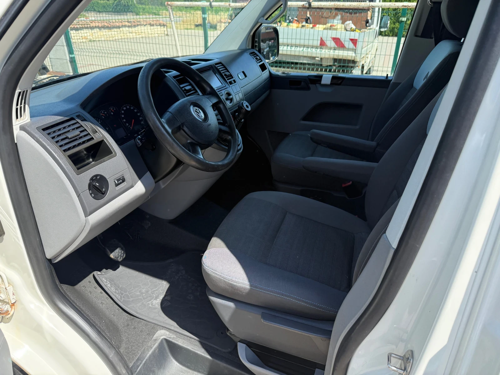 VW Transporter 2.5TDI - изображение 10