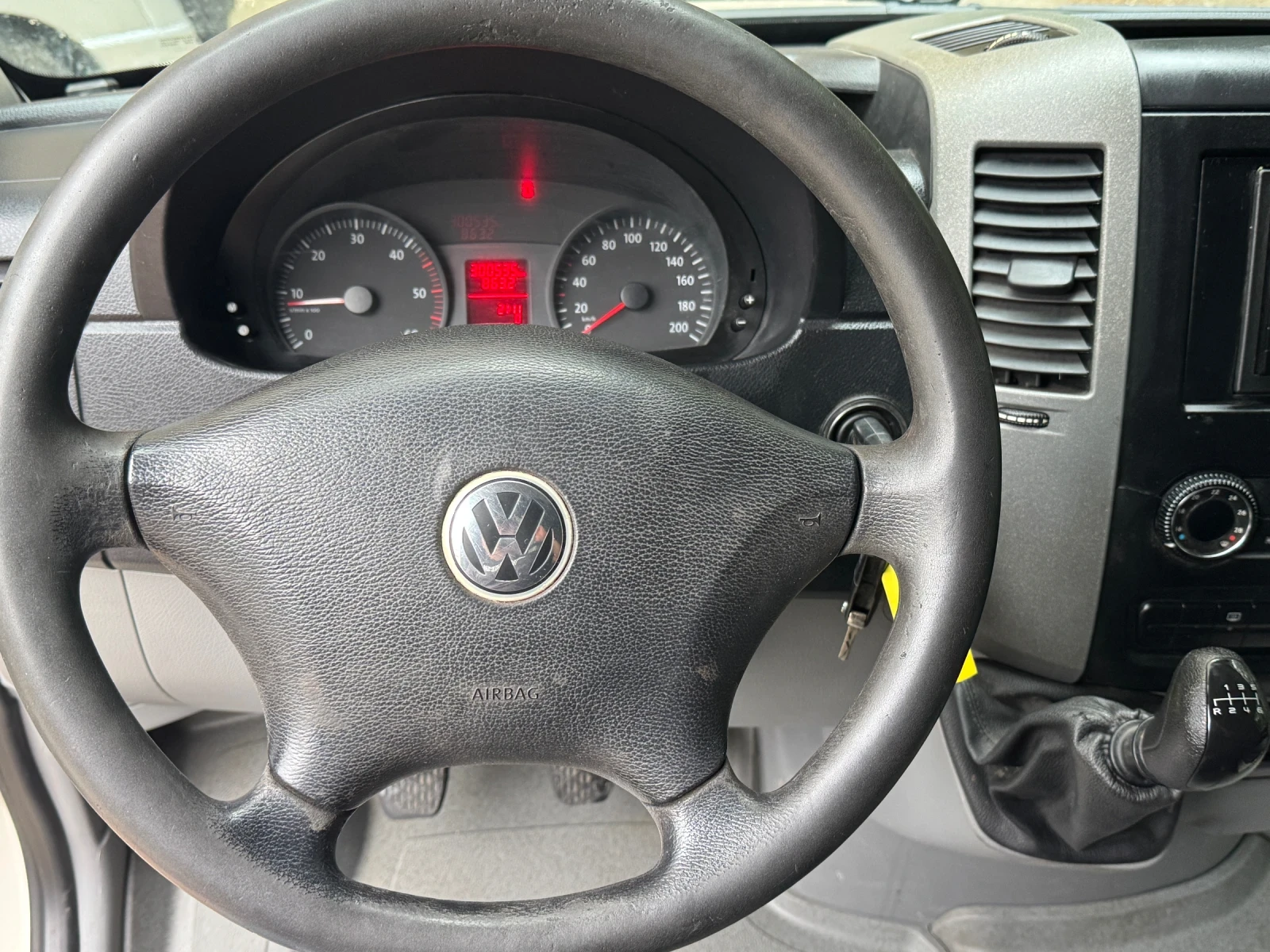 VW Crafter 2.5 TDI* KЛИМА* NAVI * L2H2 - изображение 10