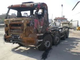     Mercedes-Benz Actros 4148  V8