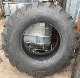 Гуми, снимка 1