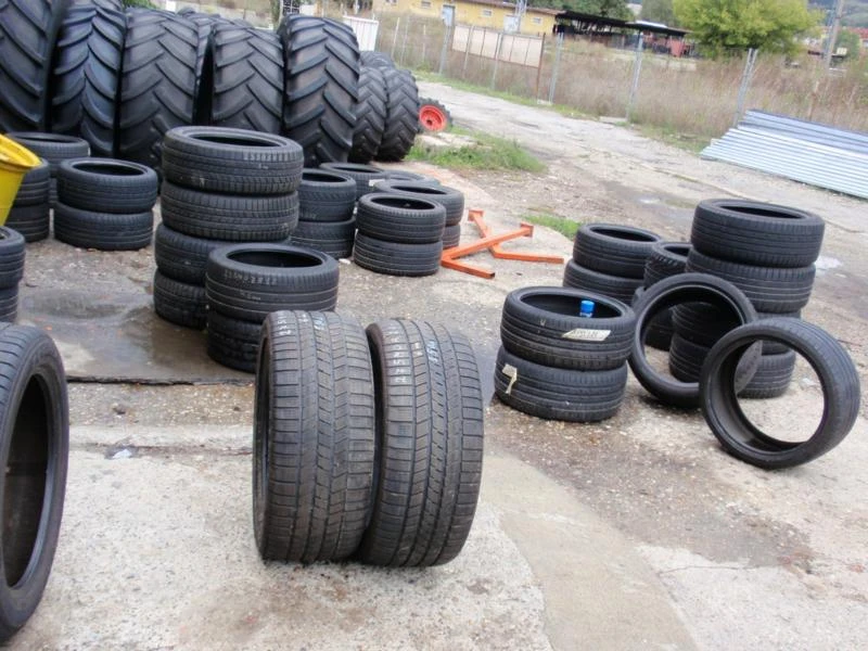 Гуми Всесезонни 295/45R20, снимка 12 - Гуми и джанти - 8366041