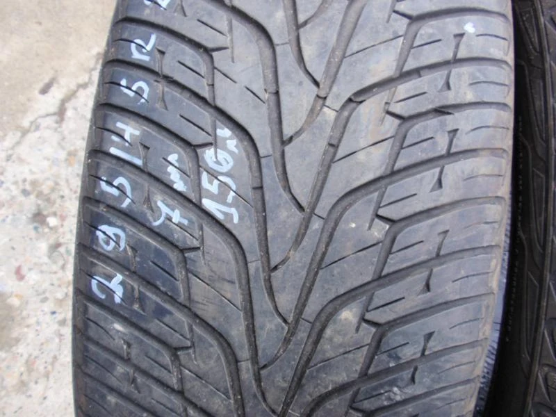 Гуми Всесезонни 295/45R20, снимка 5 - Гуми и джанти - 8366041