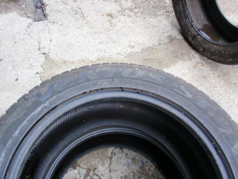 Гуми Всесезонни 295/45R20, снимка 8 - Гуми и джанти - 8366041