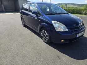 Toyota Corolla verso 1.8 Бензин-Газ, снимка 1