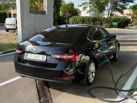 Skoda Superb 2.0 TDI DSG, снимка 2