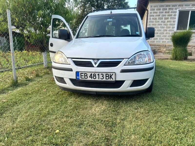 Opel Combo, снимка 1 - Автомобили и джипове - 46792693