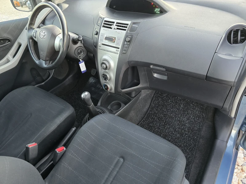 Toyota Yaris 1.4D/KLIMATIK/TOP, снимка 9 - Автомобили и джипове - 48619955