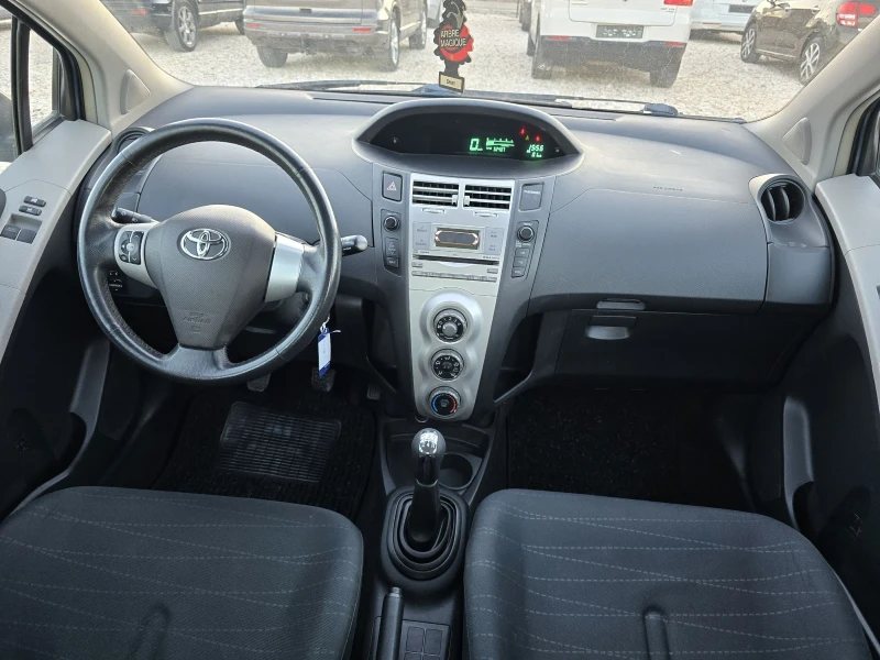 Toyota Yaris 1.4D/KLIMATIK/TOP, снимка 8 - Автомобили и джипове - 48619955