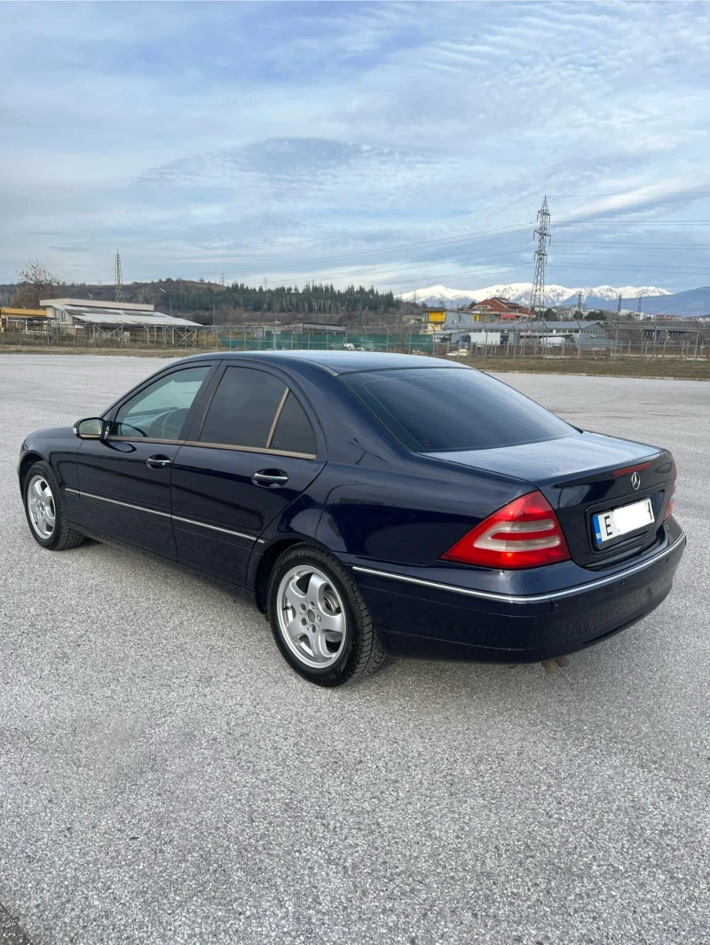 Mercedes-Benz C 200, снимка 4 - Автомобили и джипове - 48837895