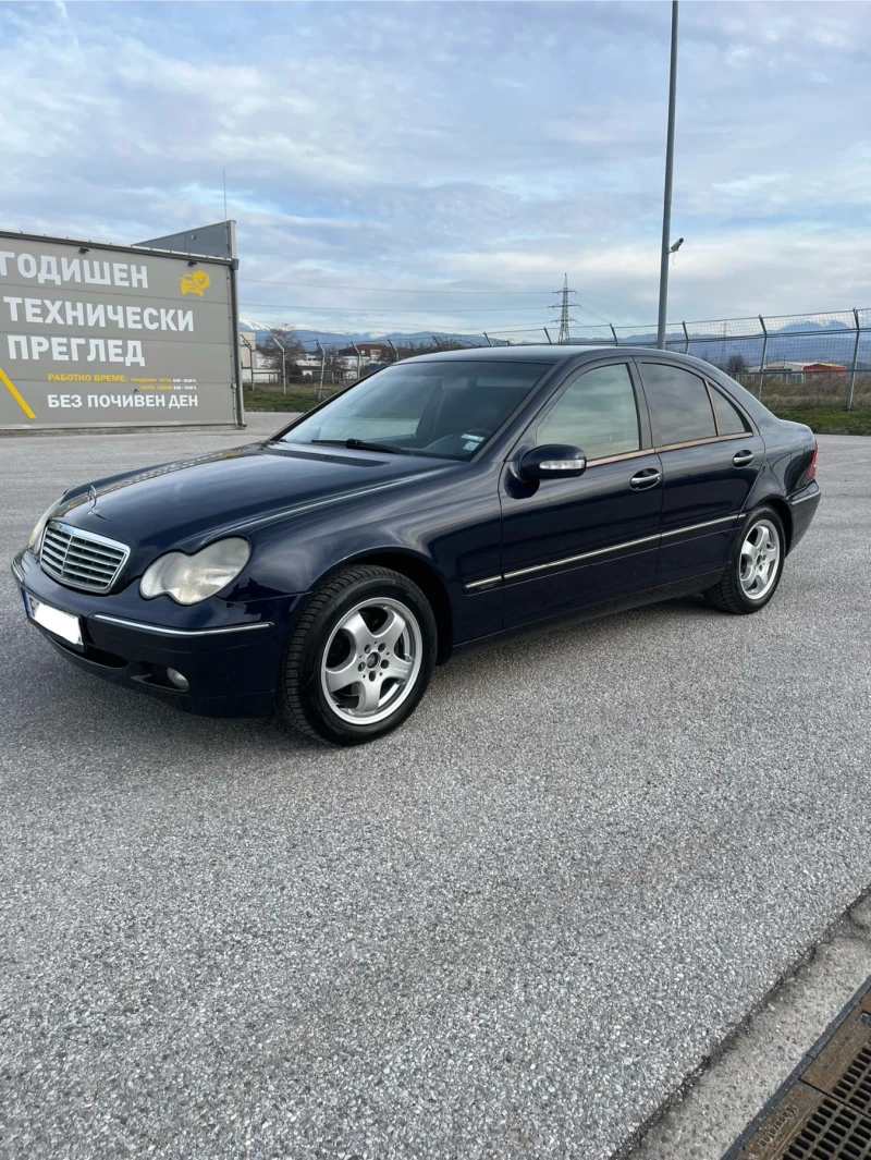 Mercedes-Benz C 200, снимка 3 - Автомобили и джипове - 48837895