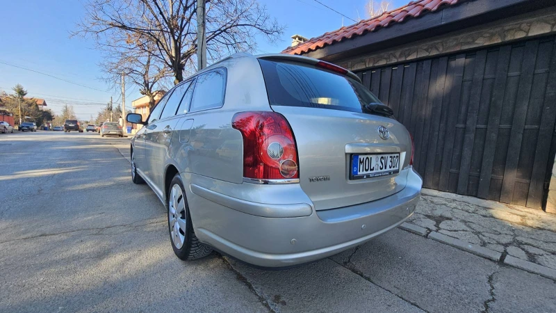 Toyota Avensis 1.8, снимка 17 - Автомобили и джипове - 48999018