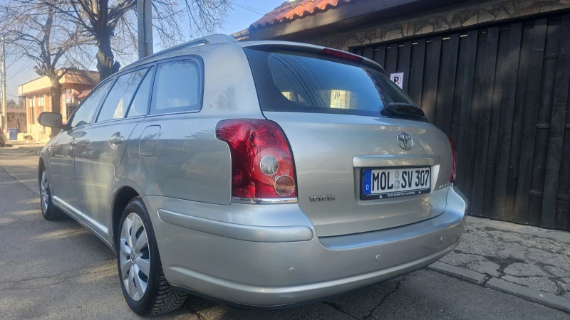 Toyota Avensis 1.8, снимка 4 - Автомобили и джипове - 48999018