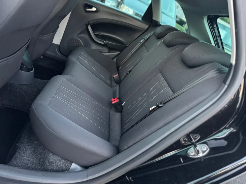 Seat Ibiza 1.2TDI 90кс КЛИМАТРОНИК, снимка 11 - Автомобили и джипове - 52029211