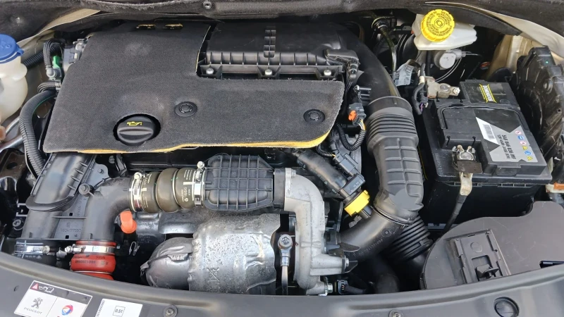 Peugeot 208 1.6 HDI EURO 6, снимка 16 - Автомобили и джипове - 52212994