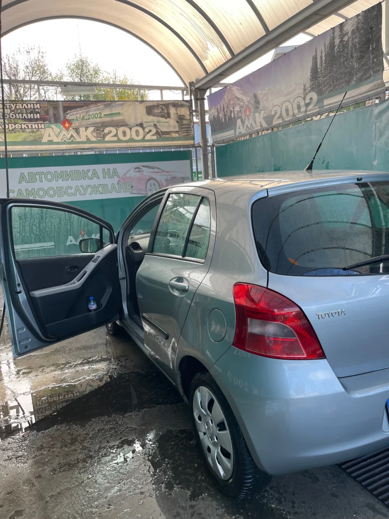 Toyota Yaris, снимка 4 - Автомобили и джипове - 52290393