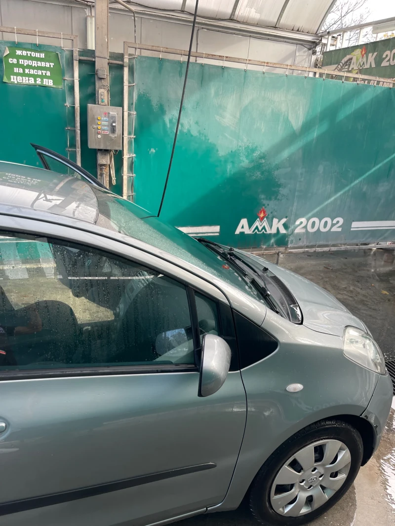 Toyota Yaris, снимка 6 - Автомобили и джипове - 52290393