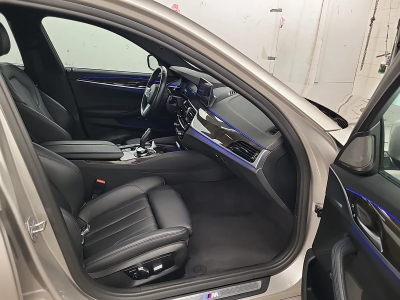 BMW 530E IPERFORMANCE * * CARFAX * * АВТО КРЕДИТ * * , снимка 11 - Автомобили и джипове - 52901278