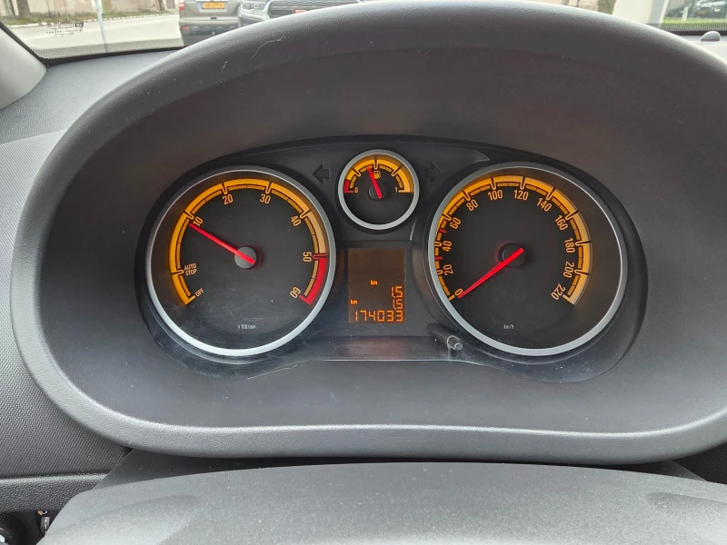 Opel Corsa 1.3 TD, снимка 7 - Автомобили и джипове - 53178591