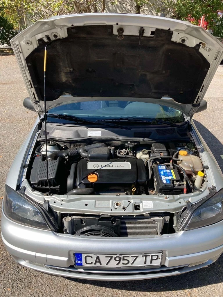 Opel Astra 1.4 16V , снимка 9 - Автомобили и джипове - 47385650