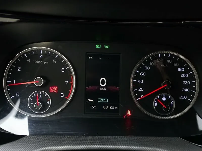 Kia K5 2.0 Trendy, снимка 8 - Автомобили и джипове - 55739385