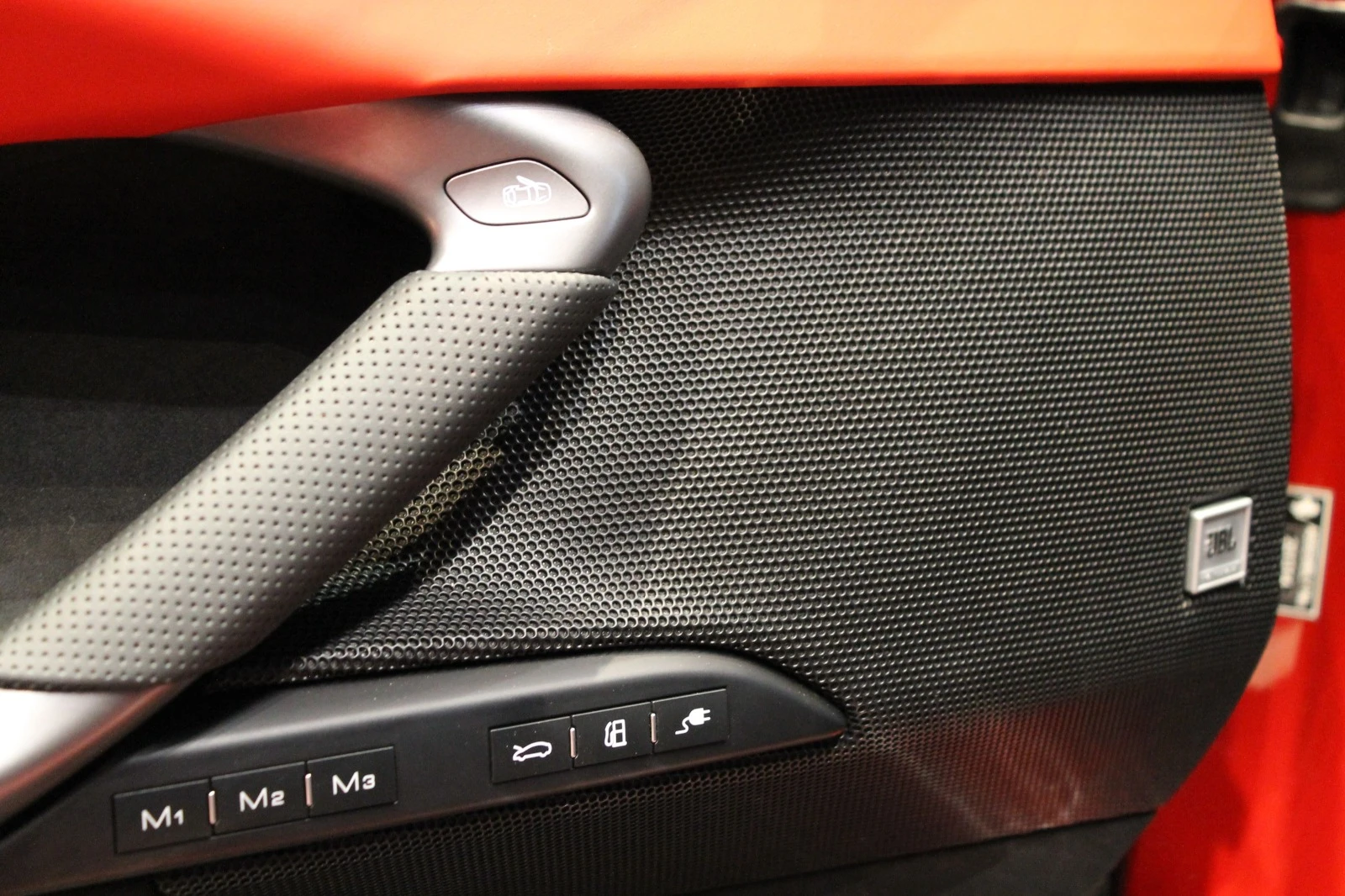 Ferrari 296GTB | Mobile.bg   17