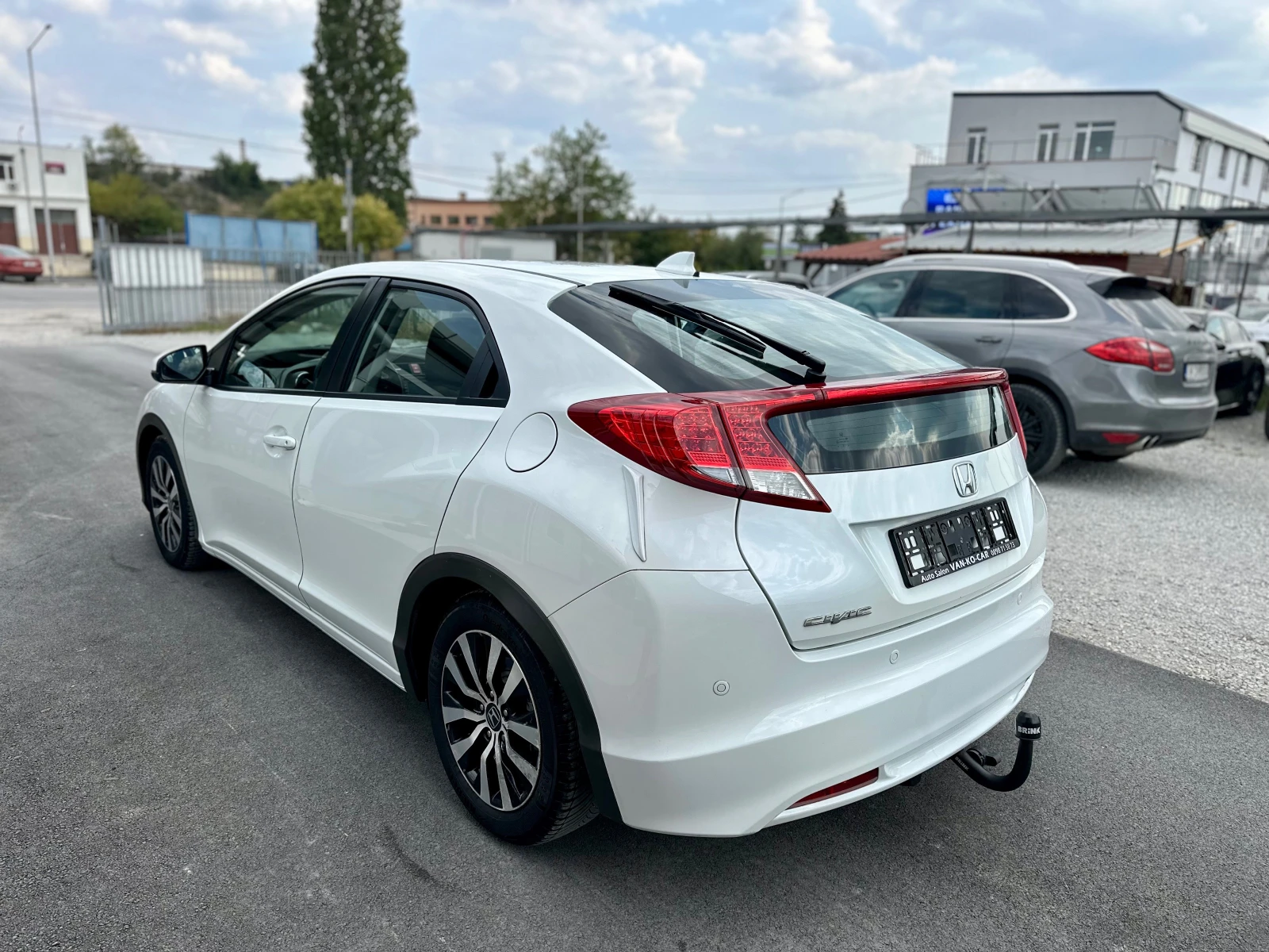 Honda Civic 1.6i-DTEC 120к.с LED - изображение 3